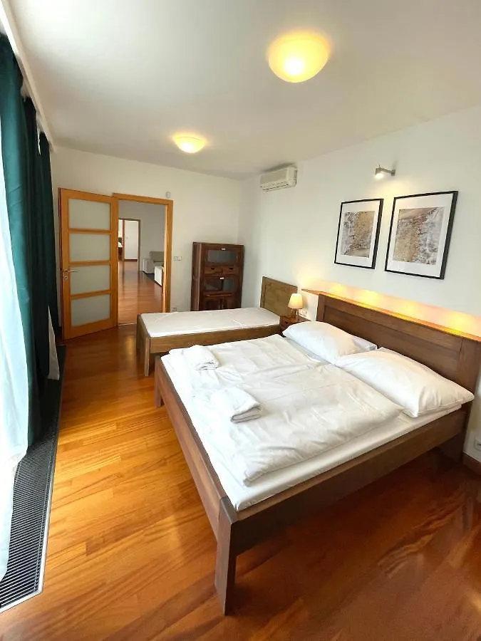 Hradebni - Terrace Apartments In The Old Town Prag Tschechische Republik
