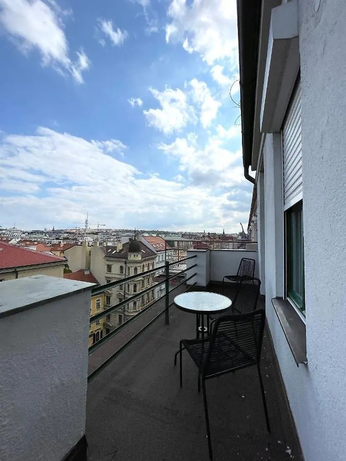 Hradebni - Terrace Apartments In The Old Town Prague