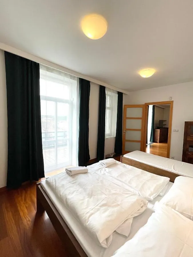 Hradebni - Terrace Apartments In The Old Town Prague